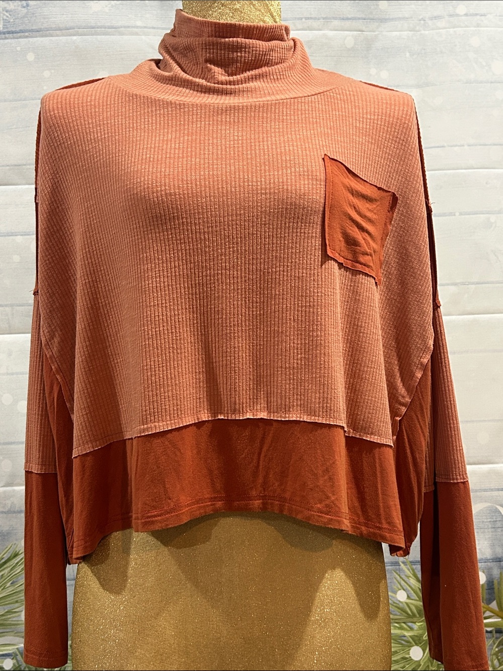POL Women's Two-Tone Rust Mock Neck Sweatshirt PTP:31
